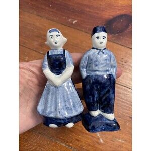 VINTAGE DELFT DUTCH MAN WOMAN  SALT & PEPPER SHAKERS HOLLAND
